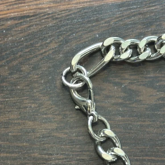 Figaro Link Chain Bracelet Silver - Picture 2 of 2